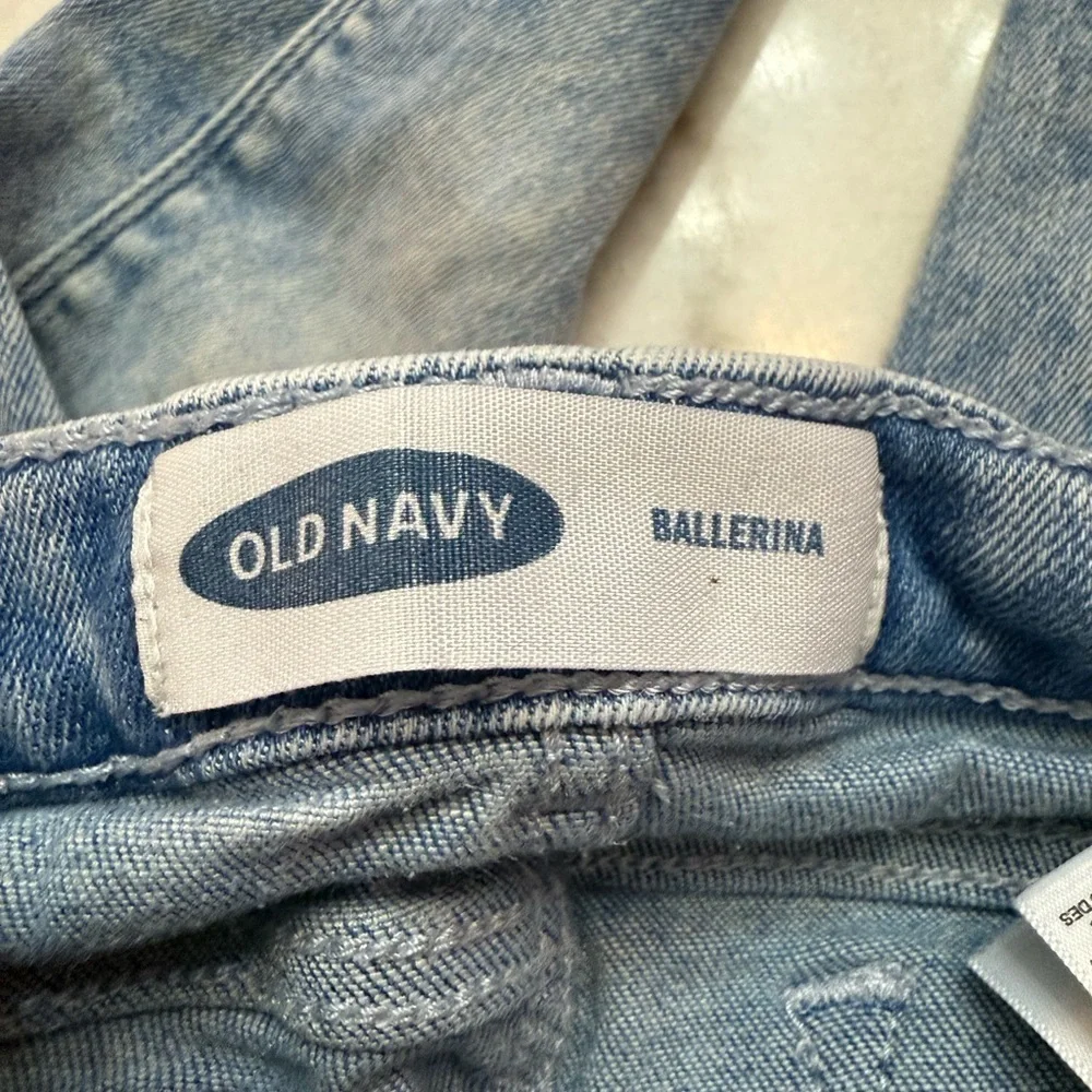 Old Navy Light Blue Denim Distressed Jeans